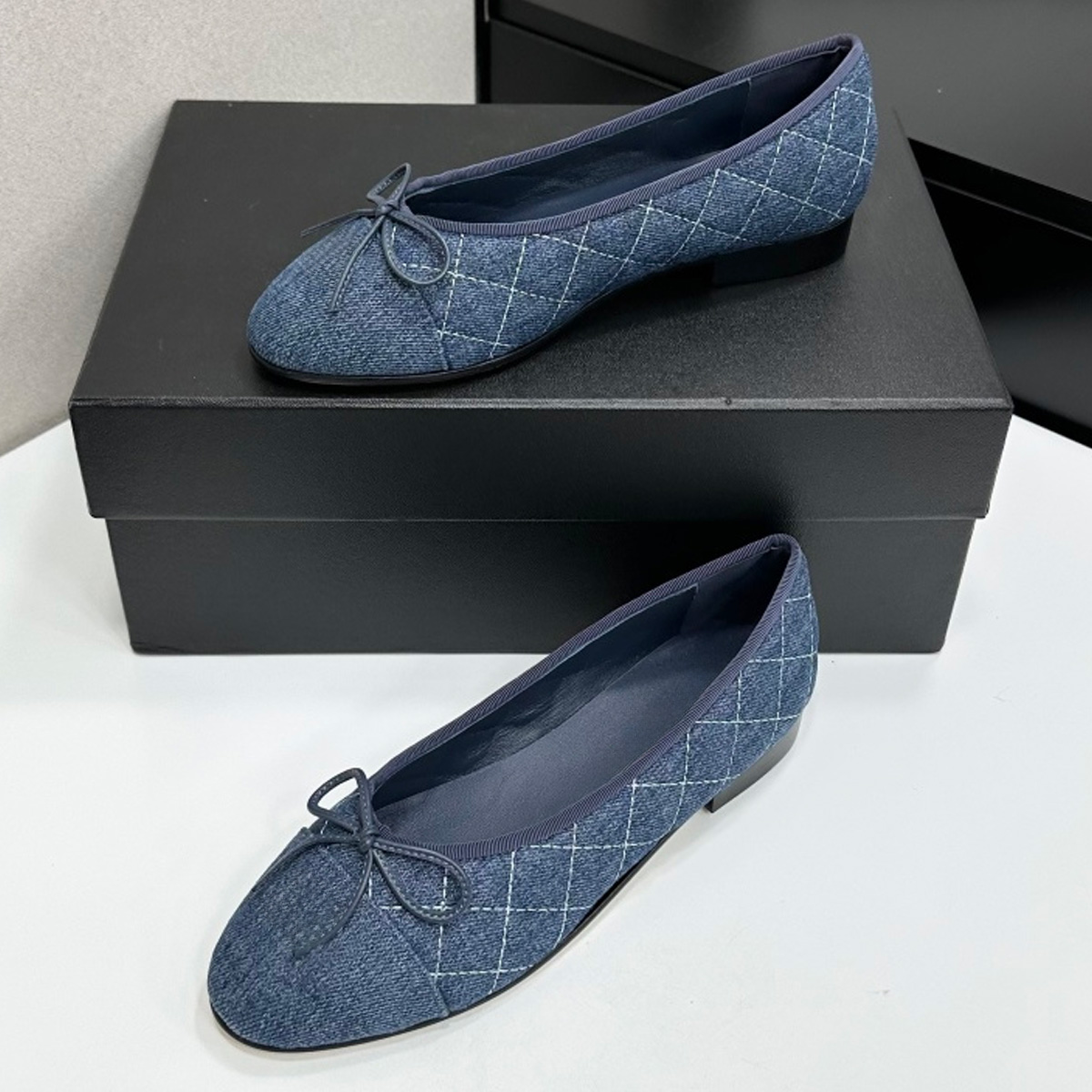 2026 Women's Two-Tone Cap-Toe  - Slingback Pumps Women ulasan dan harga