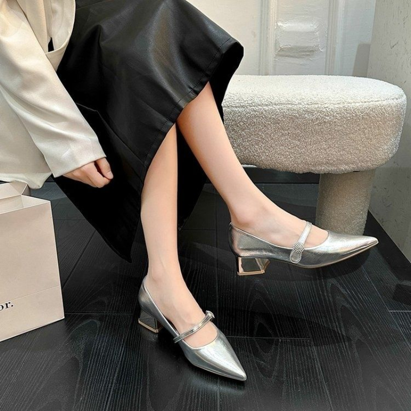 Pointed Toe With Medium Heels  - Women Shoes Quick Delivery ulasan dan harga