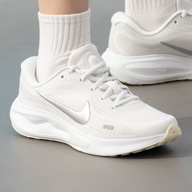 Nike Women's Sports Shoes Jour - Women Shoes Running Nike ulasan dan harga
